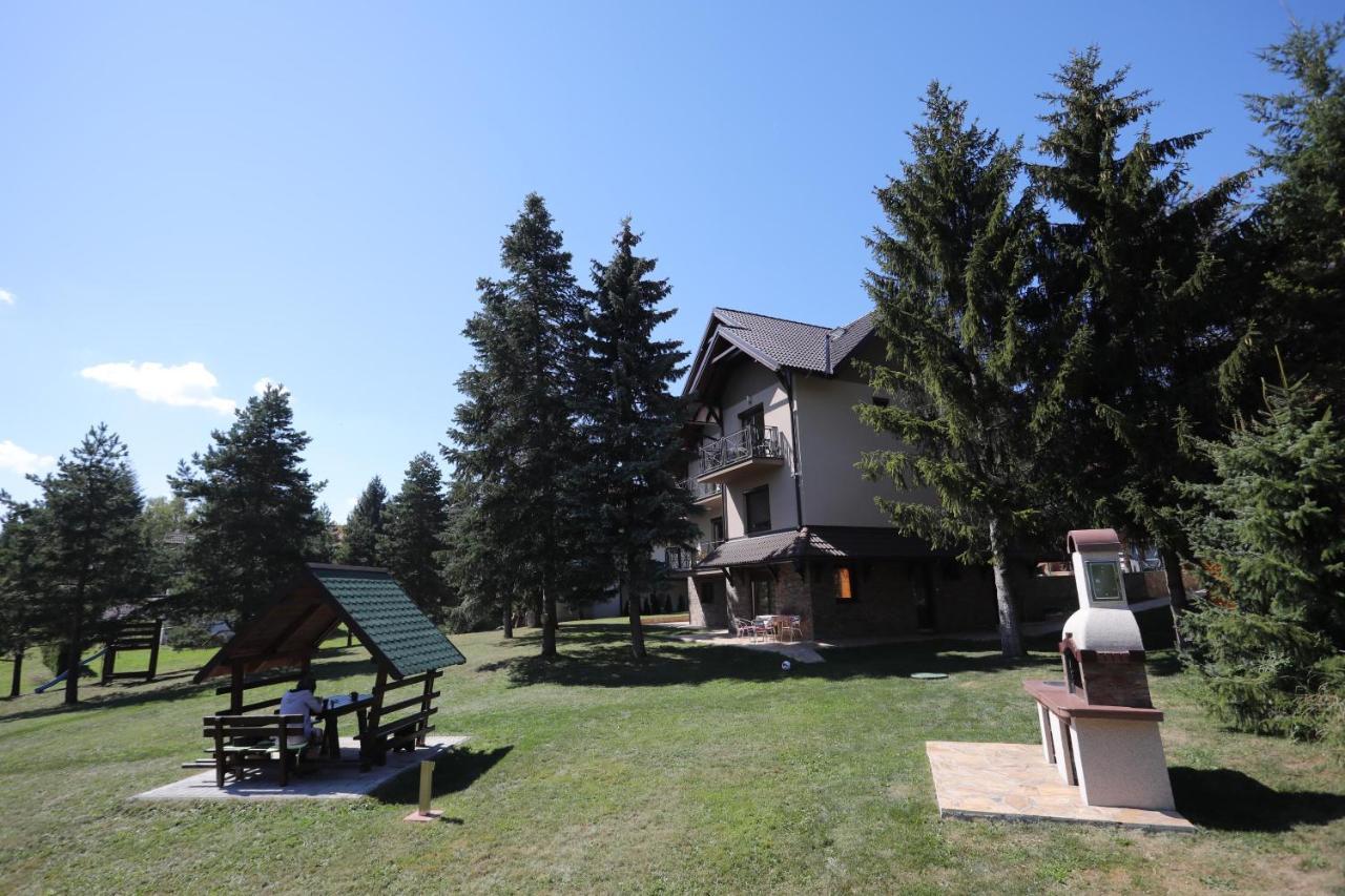 Mipet Apartmani Zlatibor Zewnętrze zdjęcie