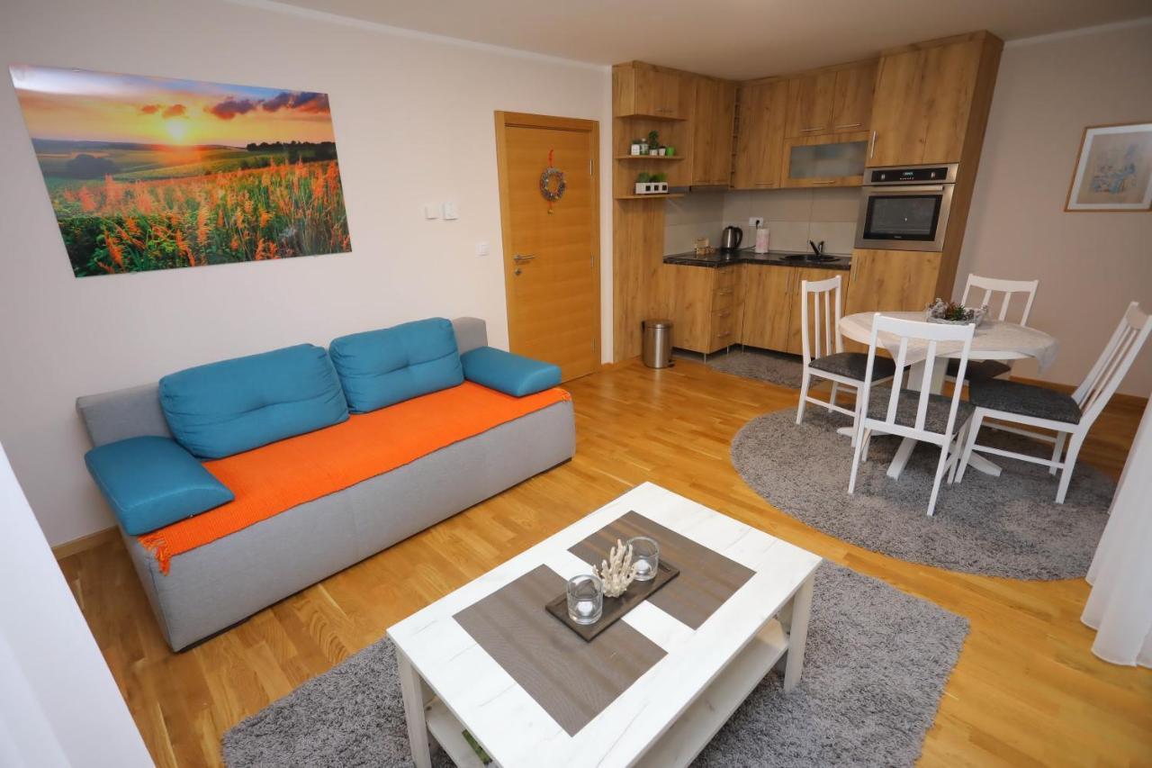 Mipet Apartmani Zlatibor Zewnętrze zdjęcie