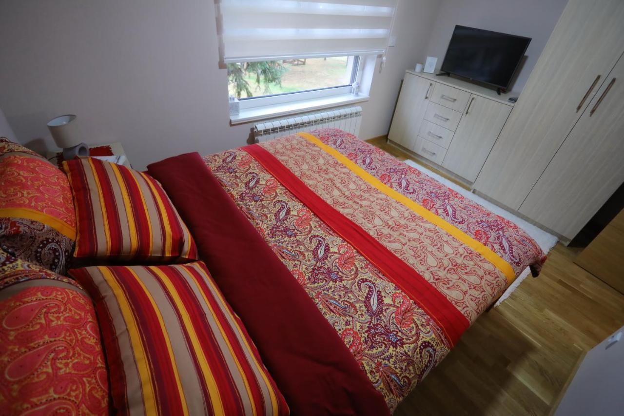 Mipet Apartmani Zlatibor Zewnętrze zdjęcie