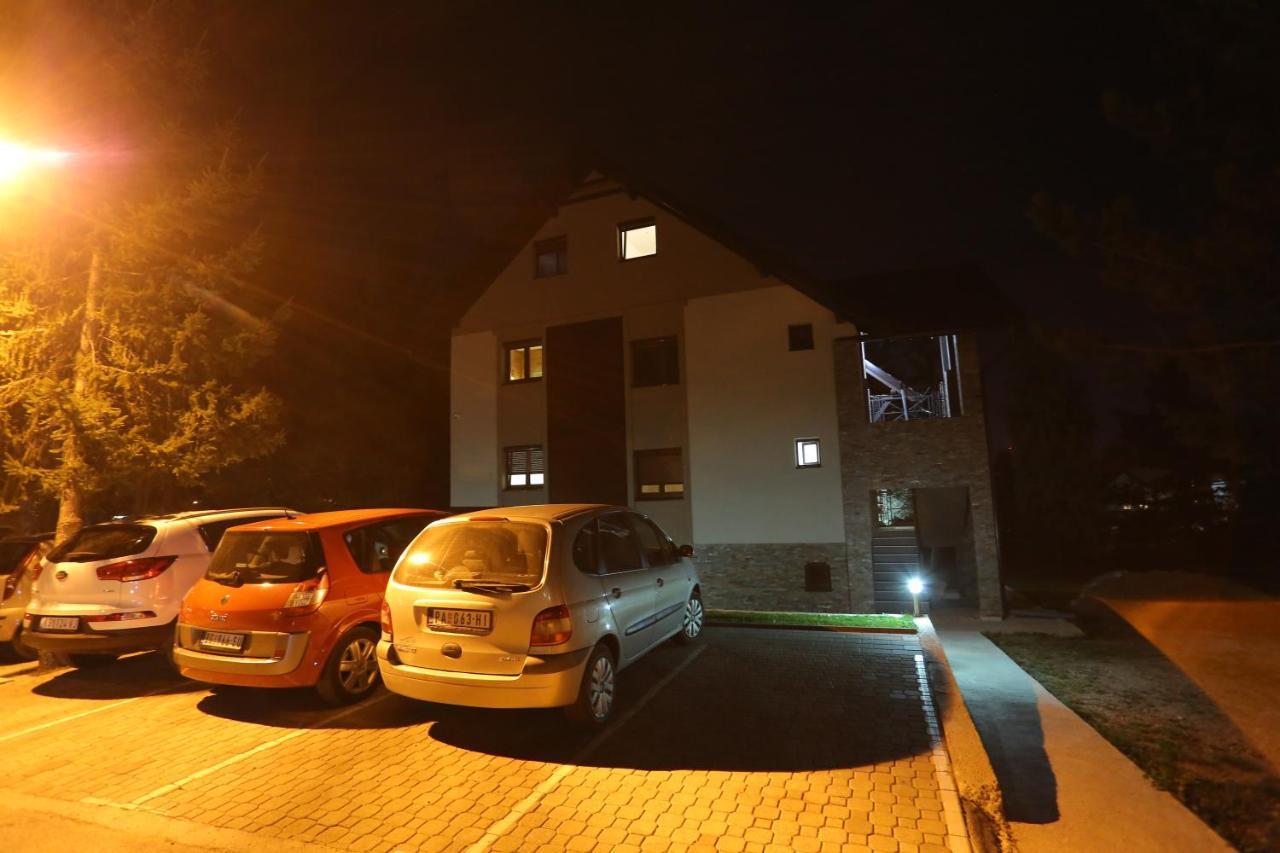 Mipet Apartmani Zlatibor Zewnętrze zdjęcie
